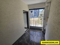 Edremit Kadıköy`de 1+1 Kiralık Cam Balkonlu Daire  